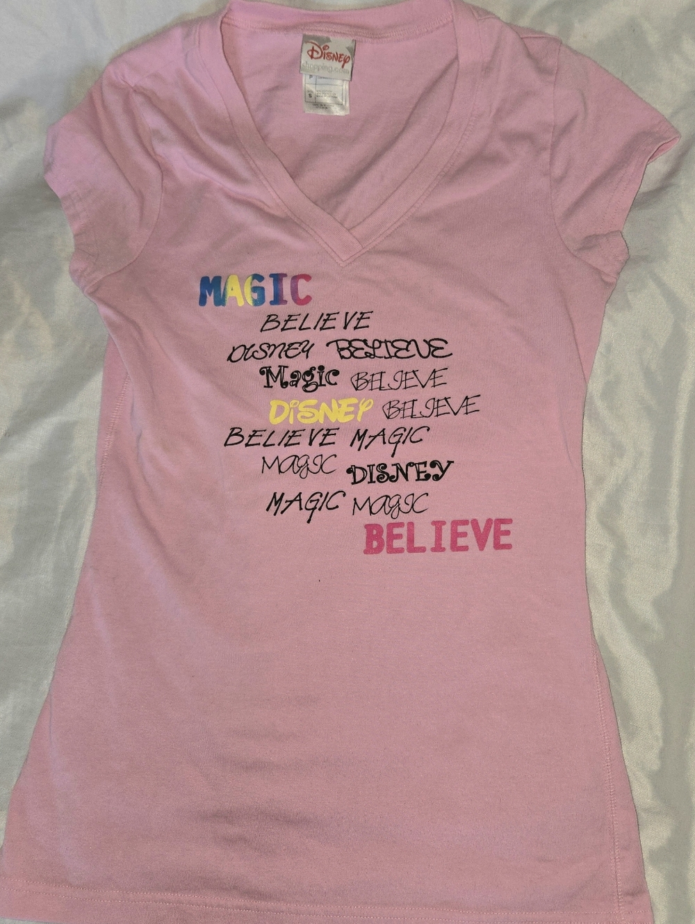 Disney Women's Pink 'Magic Believe' V-Neck Shirt T-shirt Summer Disney